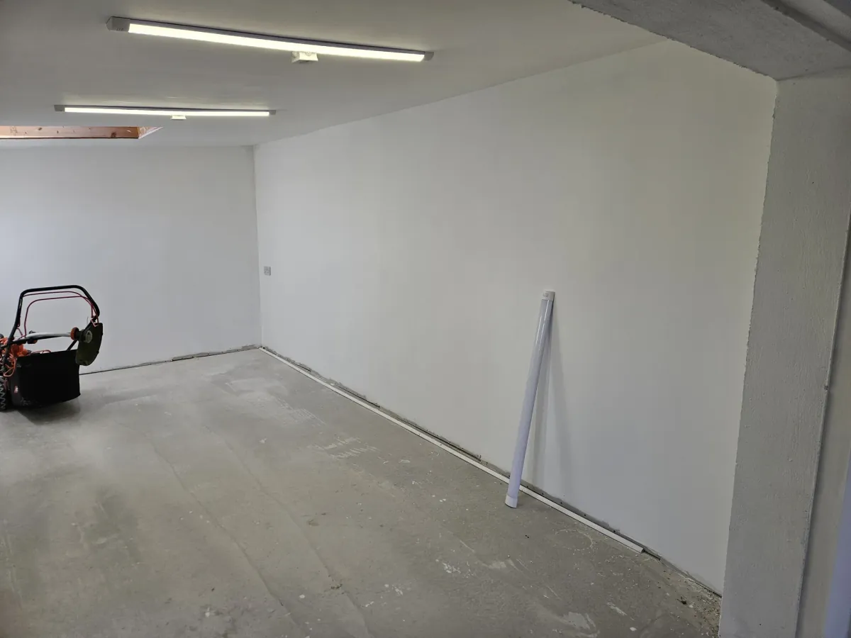 Plastering & Wall Finishing - image 4